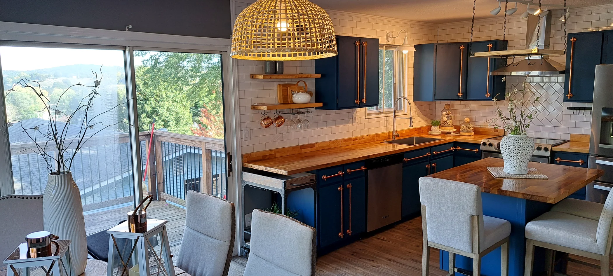 Real project: transformed kitchen with wood worktops and blue cabinets